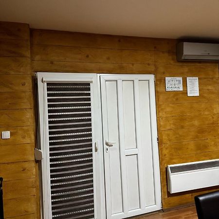 Apartments Vila Brzi & Beka ชาบาซ ภายนอก รูปภาพ