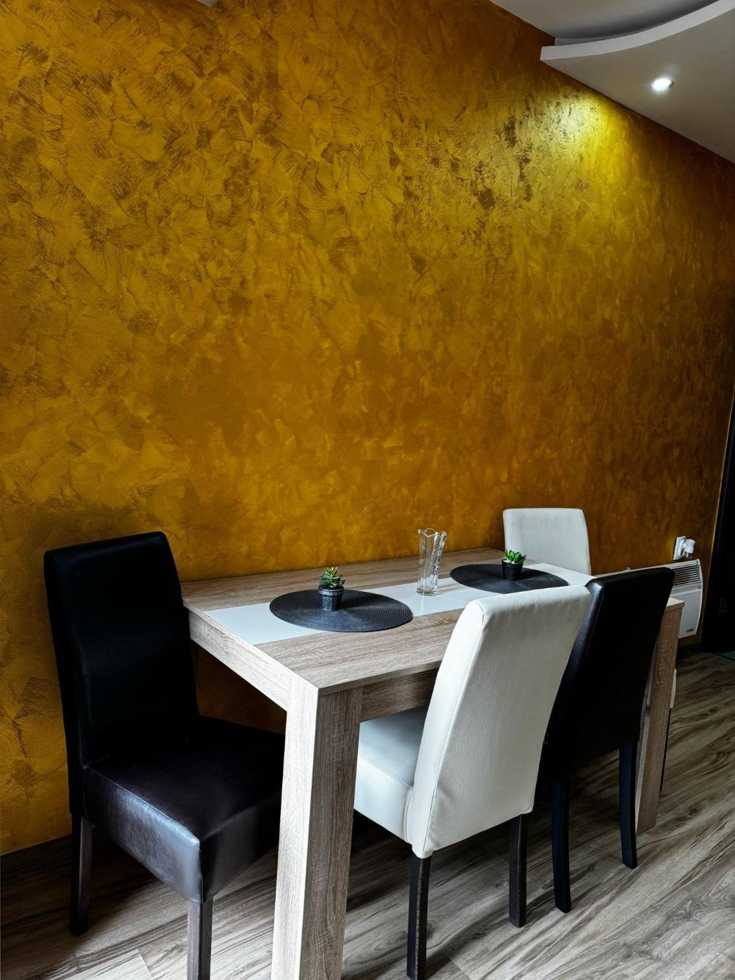 Apartments Vila Brzi & Beka ชาบาซ ภายนอก รูปภาพ